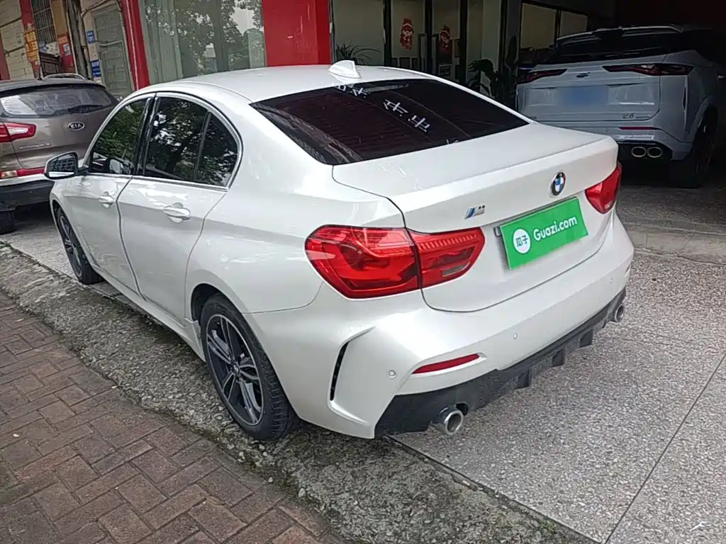 BMW 1 Series 2021