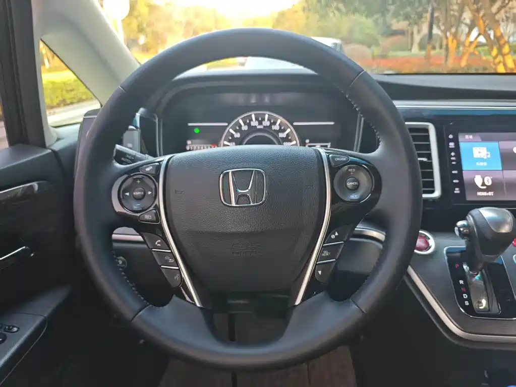 Honda Elysion 2018 — фото 9