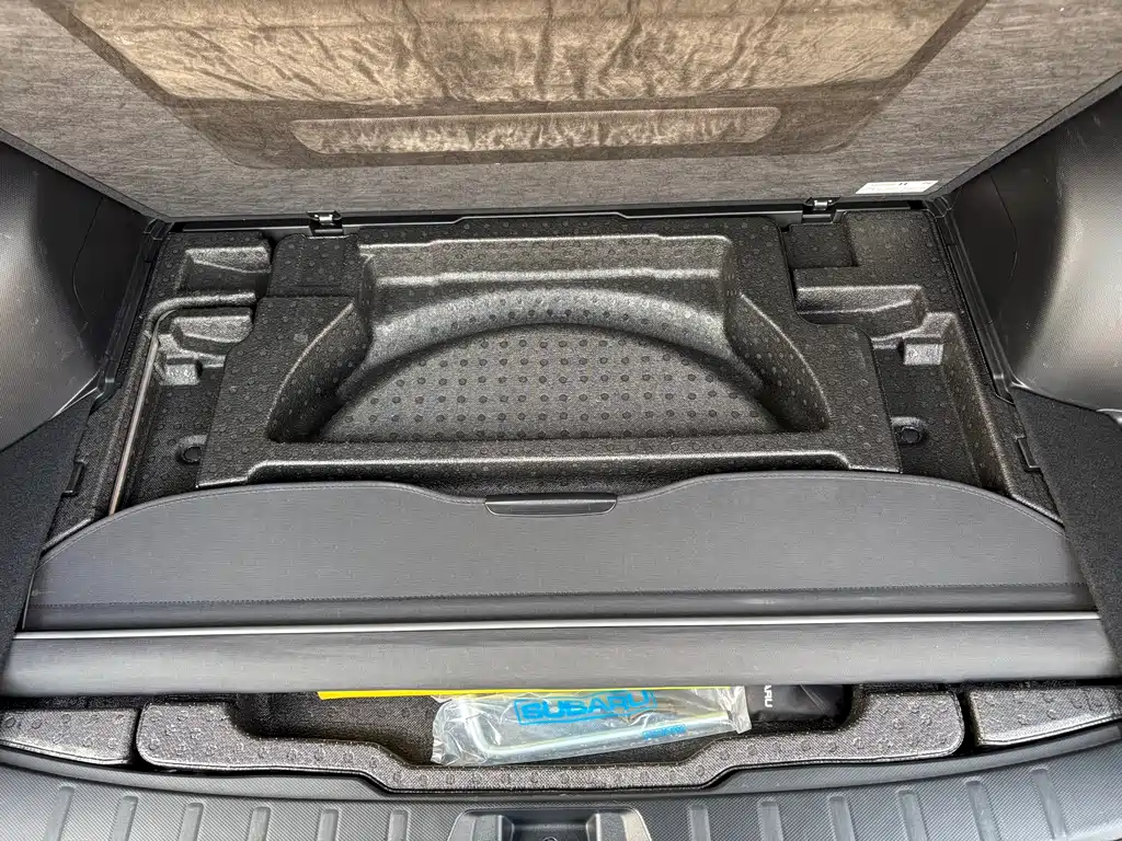 Subaru Forester 2023 — фото 15