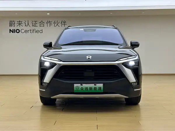 NIO ES8 2021