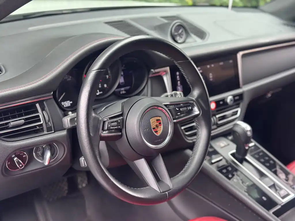 Porsche Macan 2022 — фото 11