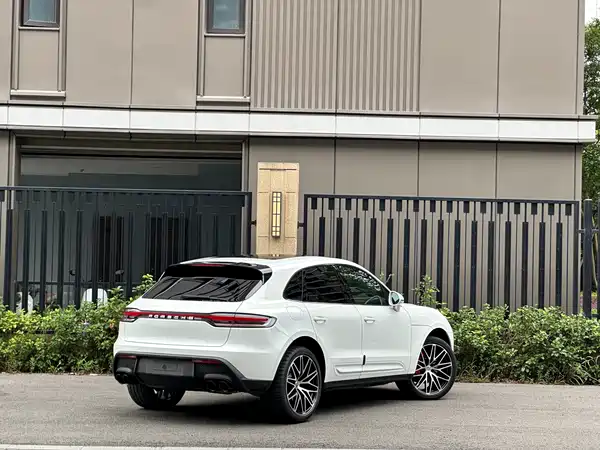 Porsche Macan 2022