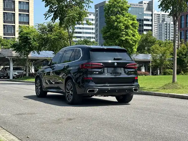 BMW X5 2023