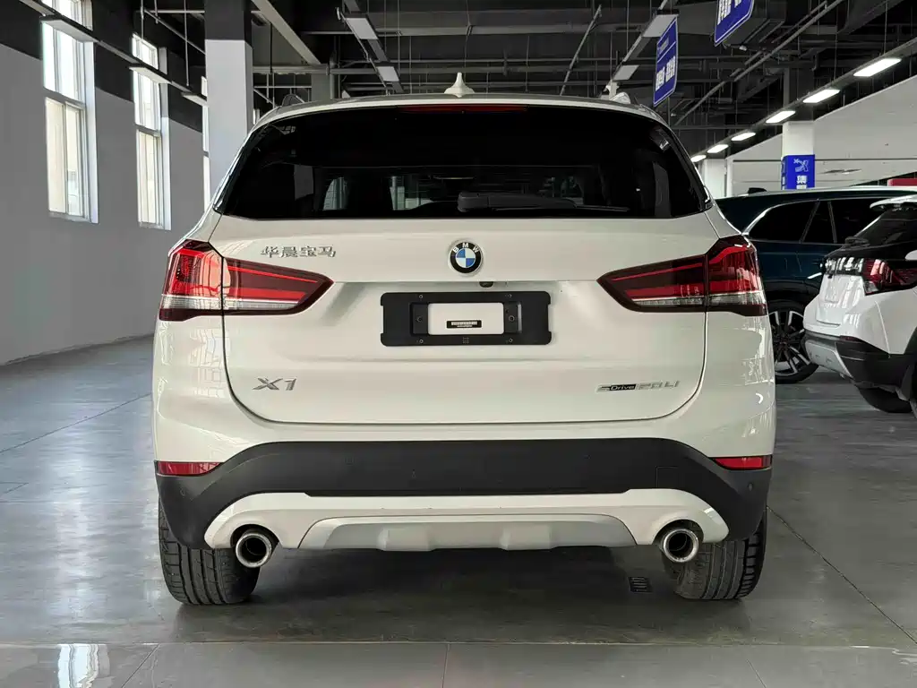 BMW X1 2022 — фото 3