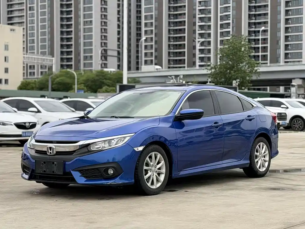 Honda Civic 2018 — фото 1