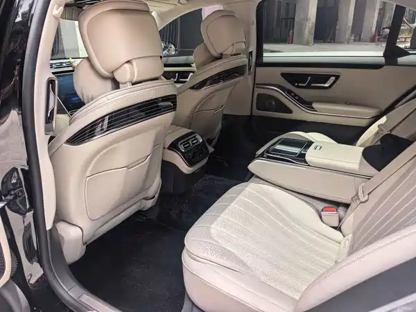 Mercedes-Benz S-Class 2023
