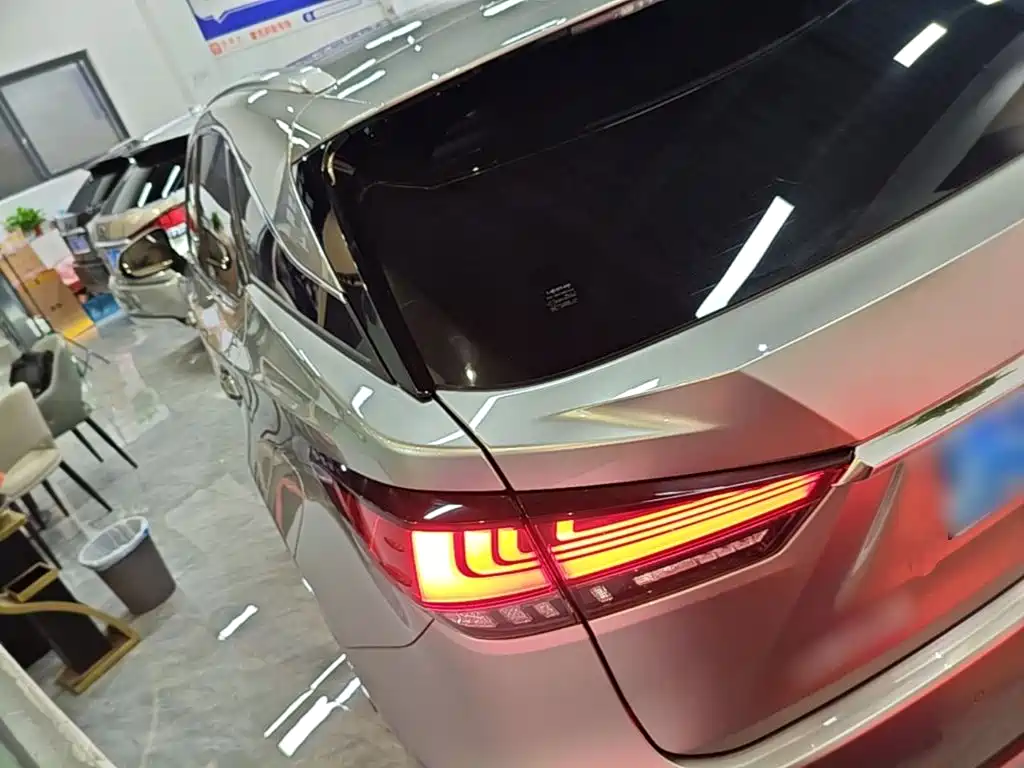 Lexus RX 2021