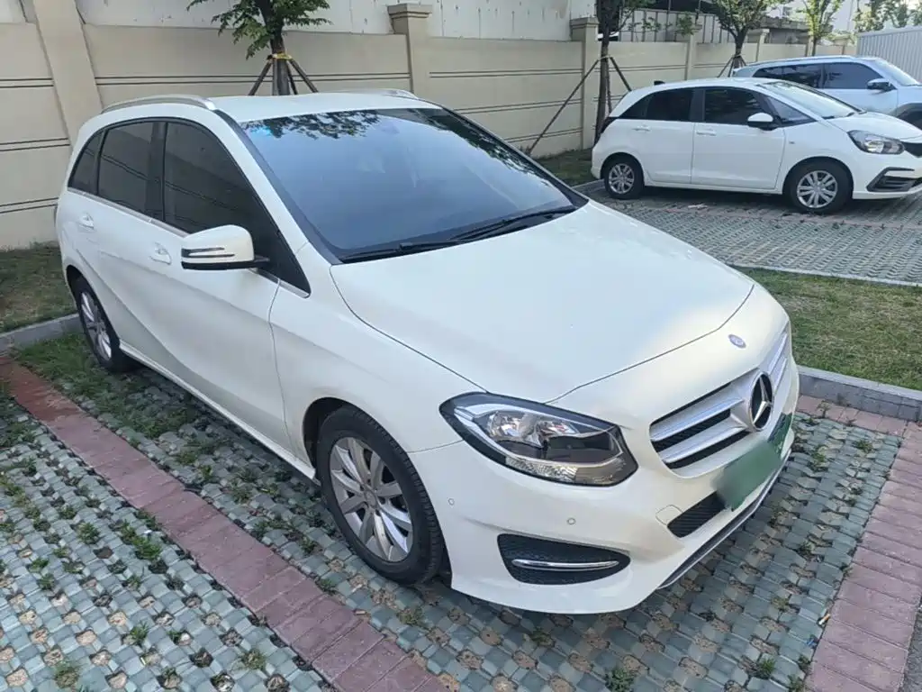 Mercedes-Benz B-Class 2016 — фото 4