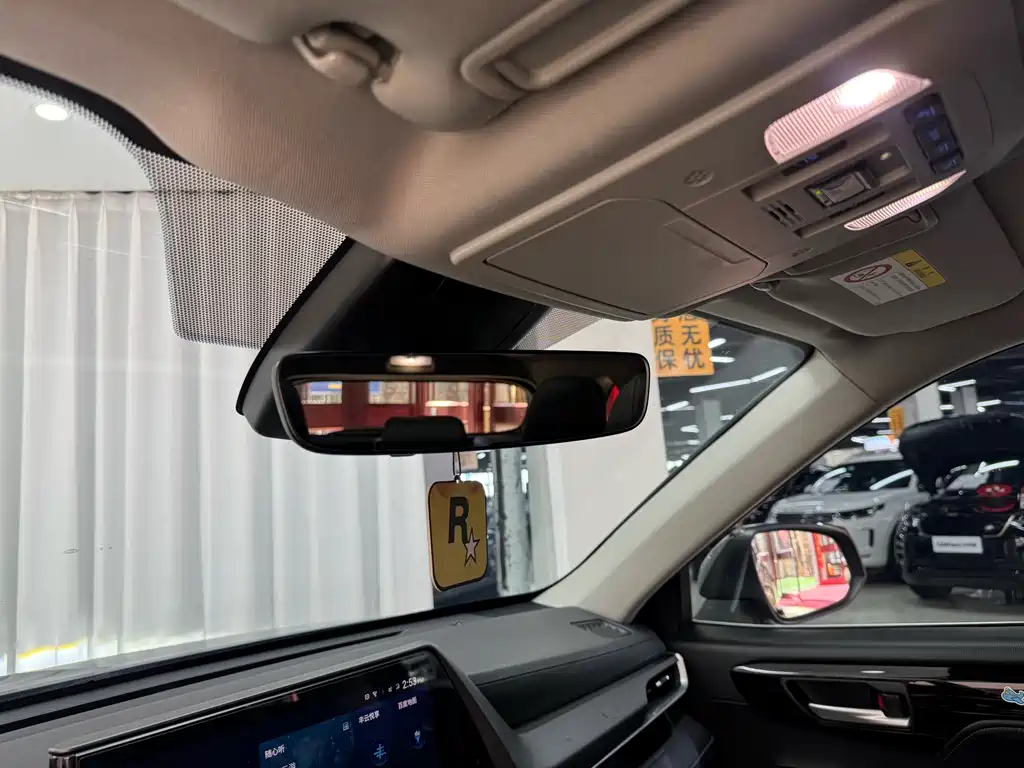 Toyota Highlander 2022 — фото 13