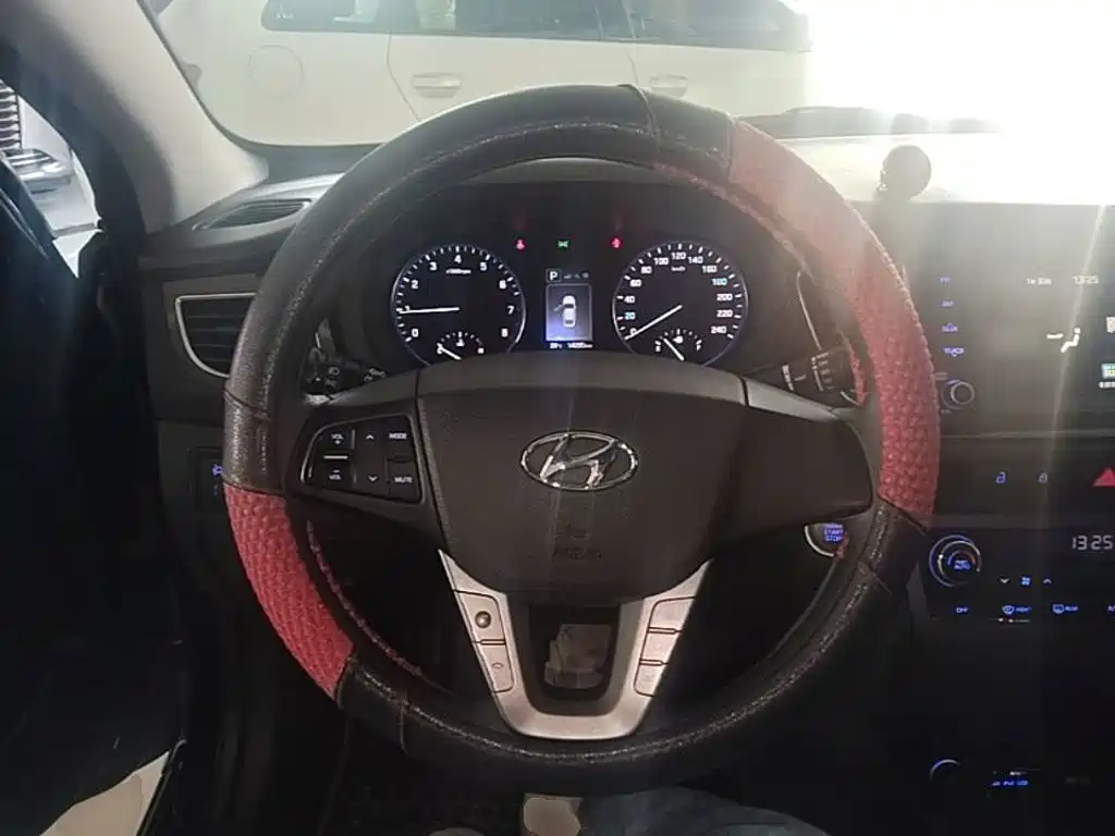 Hyundai Mistra 2016 — фото 11