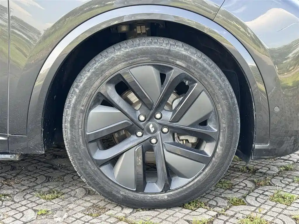 Li Auto Li L9 2024