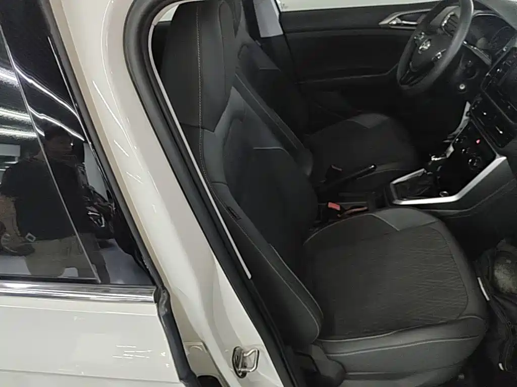 Volkswagen T-Cross 2020 — фото 20