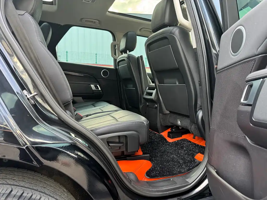 Land Rover Discovery 2019 — фото 11