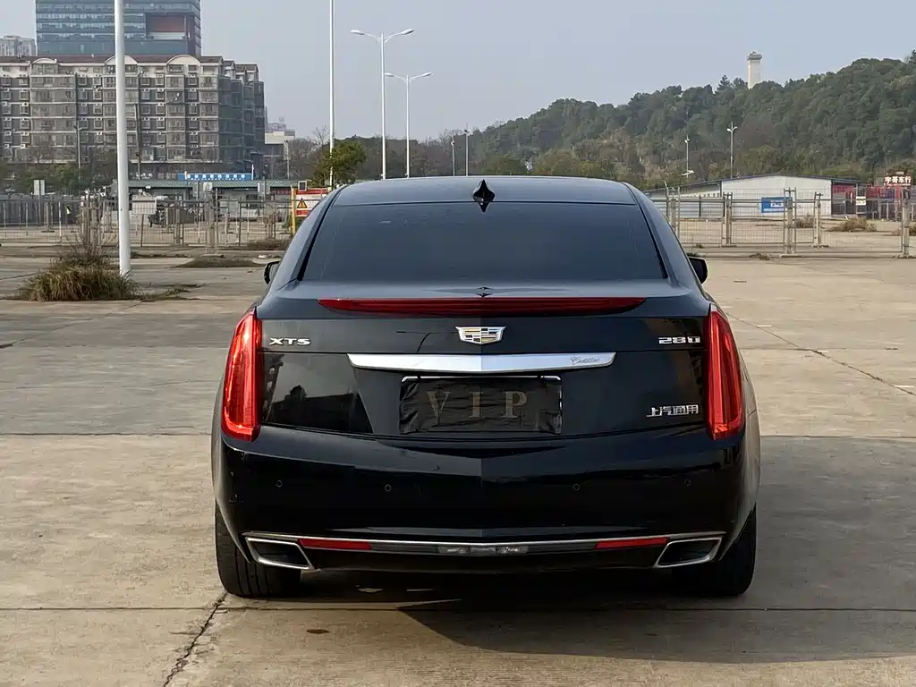 Cadillac XTS 2017 — фото 13