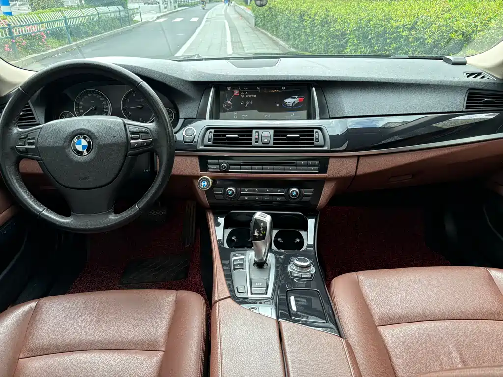 BMW 5 Series 2016 — фото 5