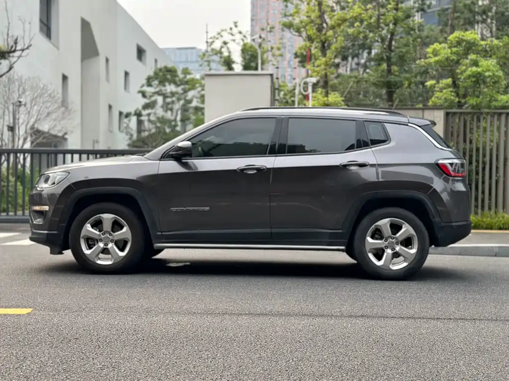 Jeep Compass 2019 — фото 7