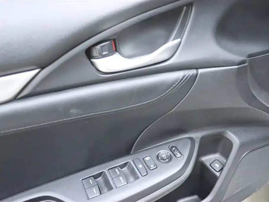 Honda Civic 2016 — фото 11