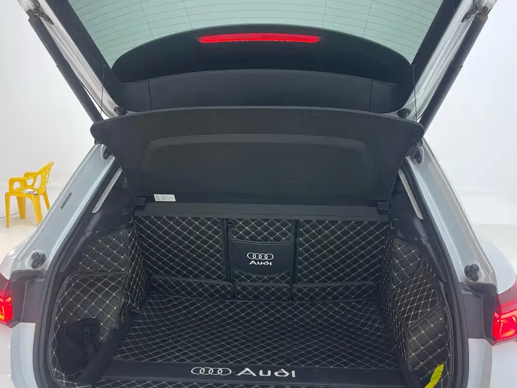 Audi Q3 2022 — фото 24