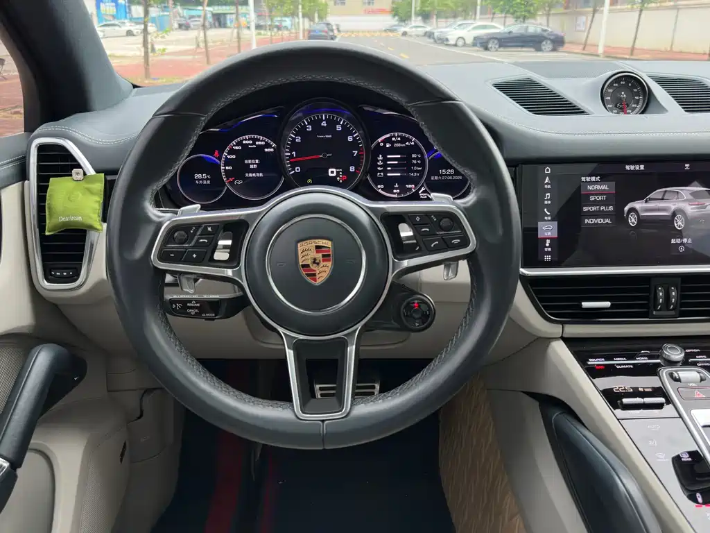 Porsche Cayenne 2020 — фото 13