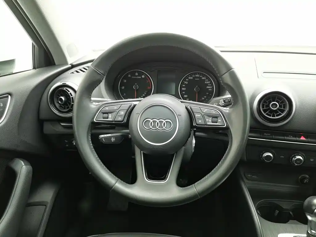 Audi A3 2020 — фото 11