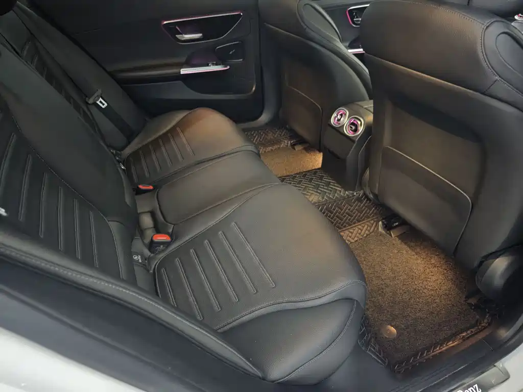 Mercedes-Benz C-Class 2021