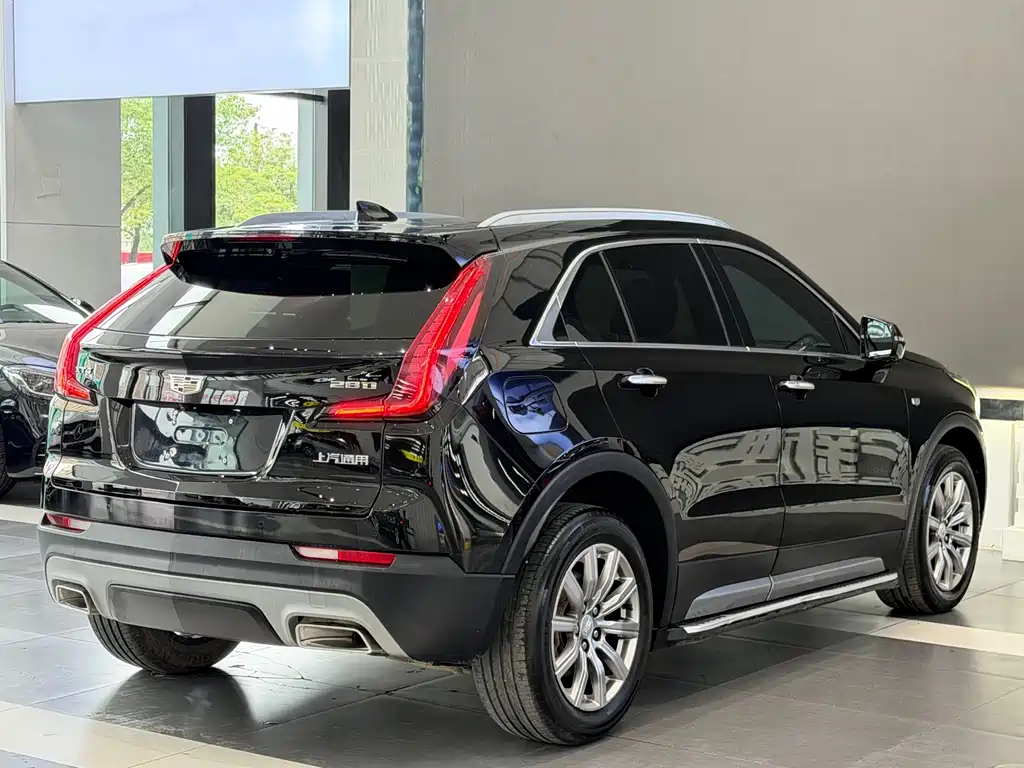 Cadillac XT4 2020 — фото 5