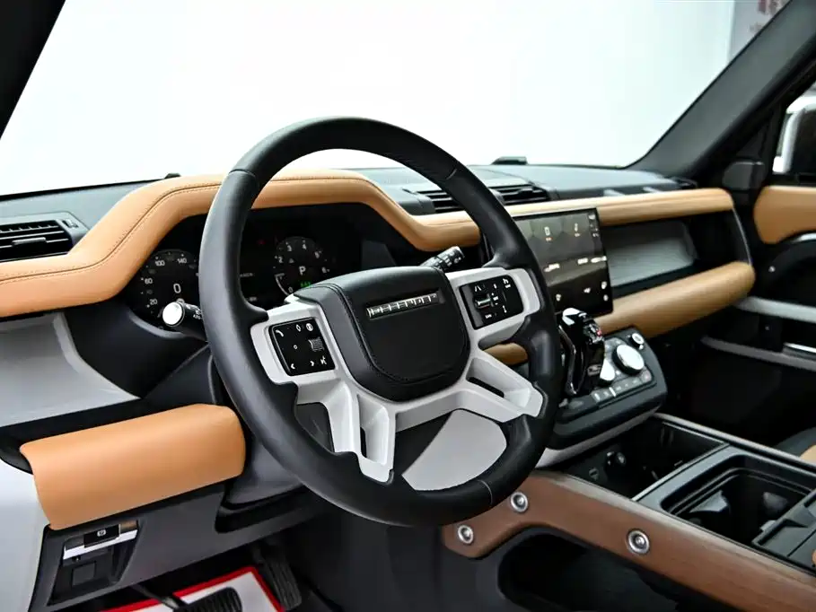 Land Rover Defender 2024 — фото 15