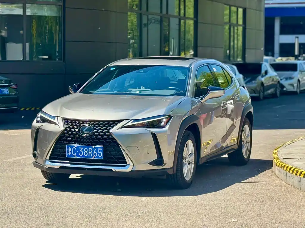 Lexus UX 2023 — фото 3