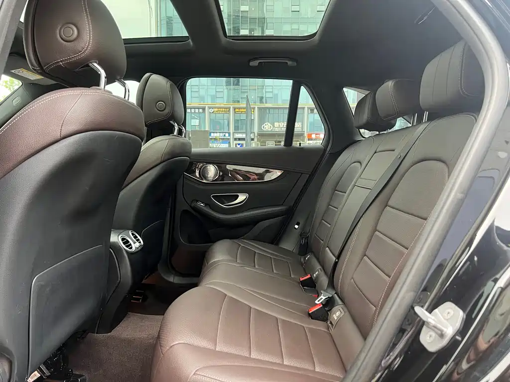Mercedes-Benz GLC 2018 — фото 14