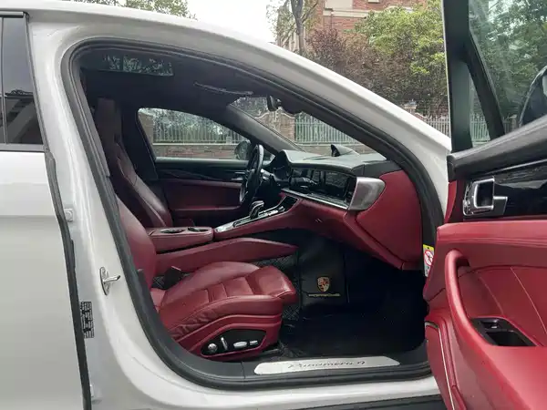 Porsche Panamera 2019