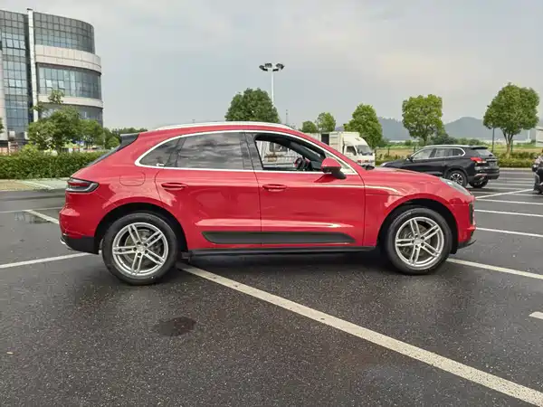Porsche Macan 2022