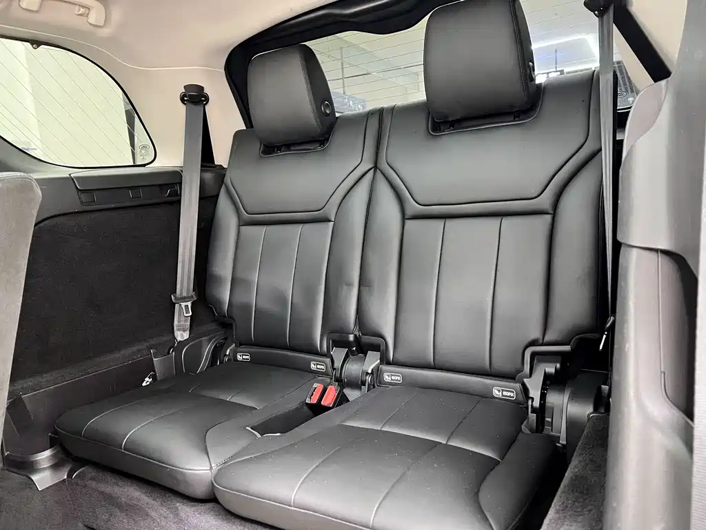 Land Rover Discovery 2018 — фото 20