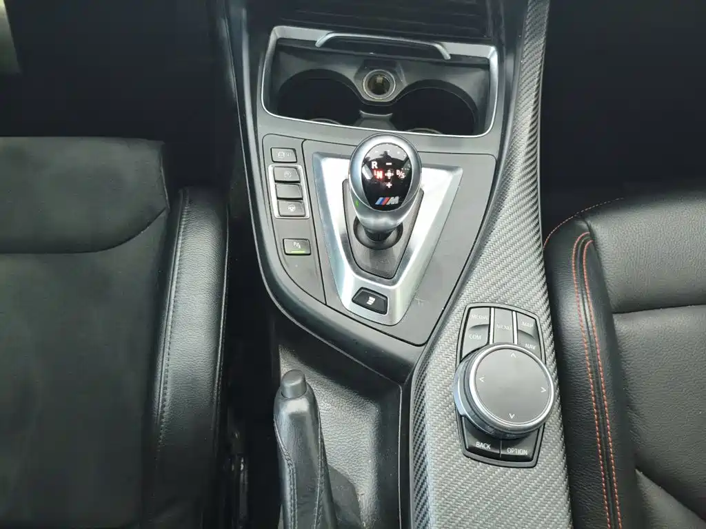 BMW M2 2019 — фото 11