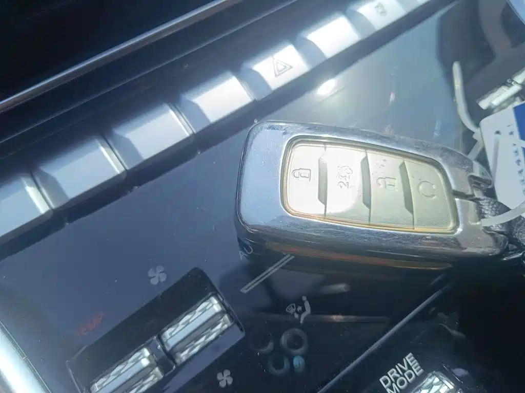 Changan CS85 COUPE 2020 — фото 17