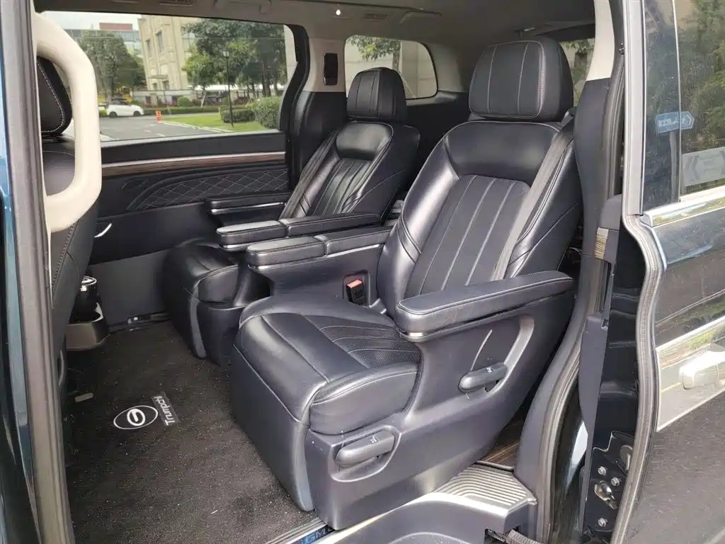 GAC Motor Trumpchi M8 2019 — фото 15