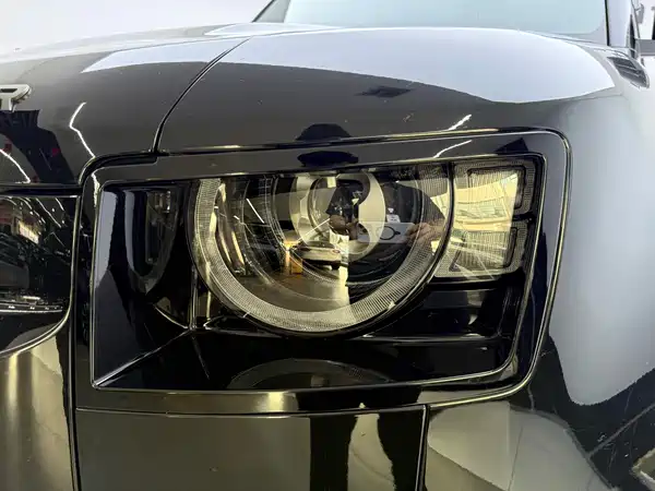 Land Rover Defender 2021