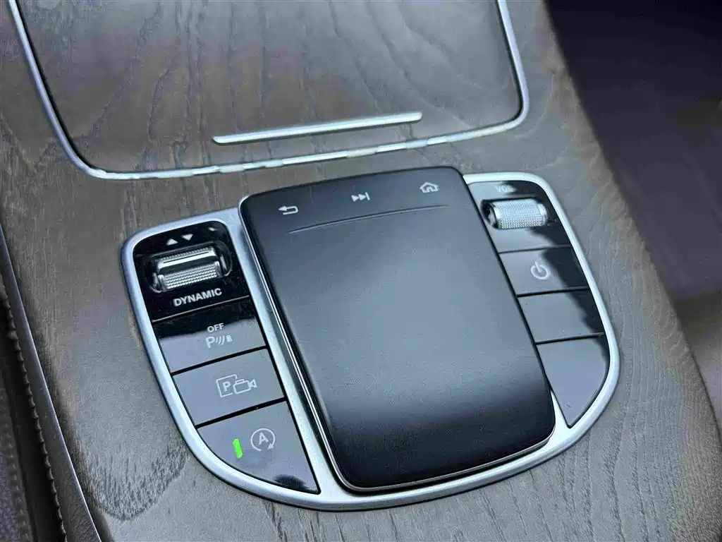 Mercedes-Benz E-Class 2019 — фото 13