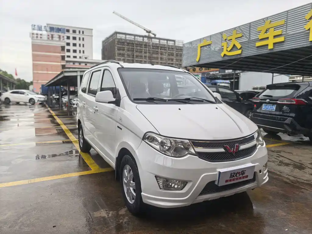 Wuling Hongguang 2018 — фото 3