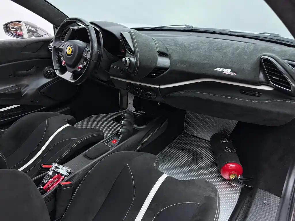 Ferrari 488 2016 — фото 19