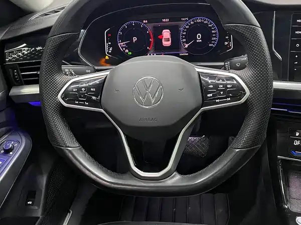 Volkswagen Passat 2023