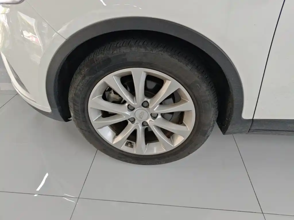 Geely Emgrand GS 2018 — фото 23