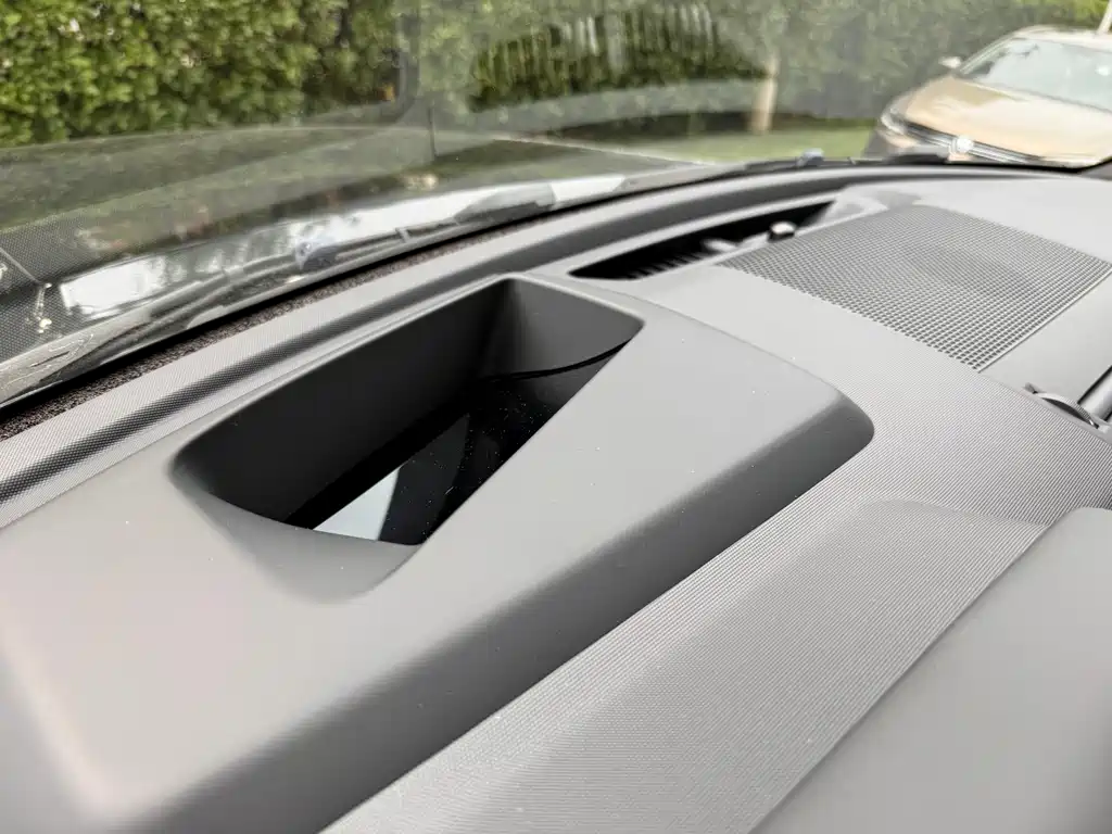 Land Rover Defender 2025 — фото 15