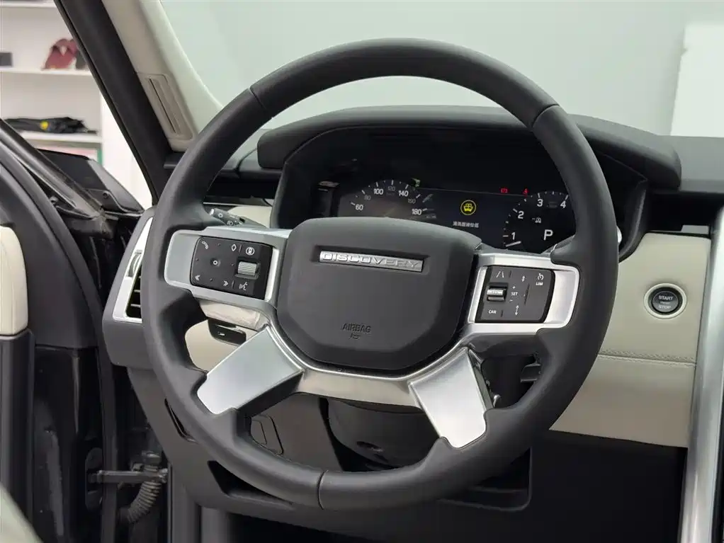 Land Rover Discovery 2025 — фото 11