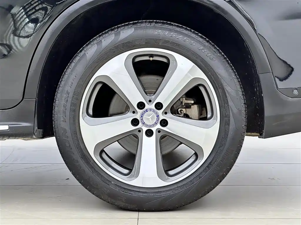 Mercedes-Benz GLC 2017 — фото 17