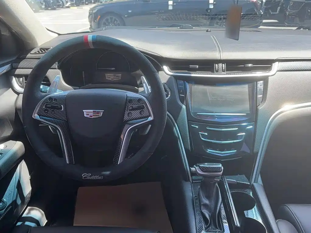 Cadillac XTS 2018 — фото 10