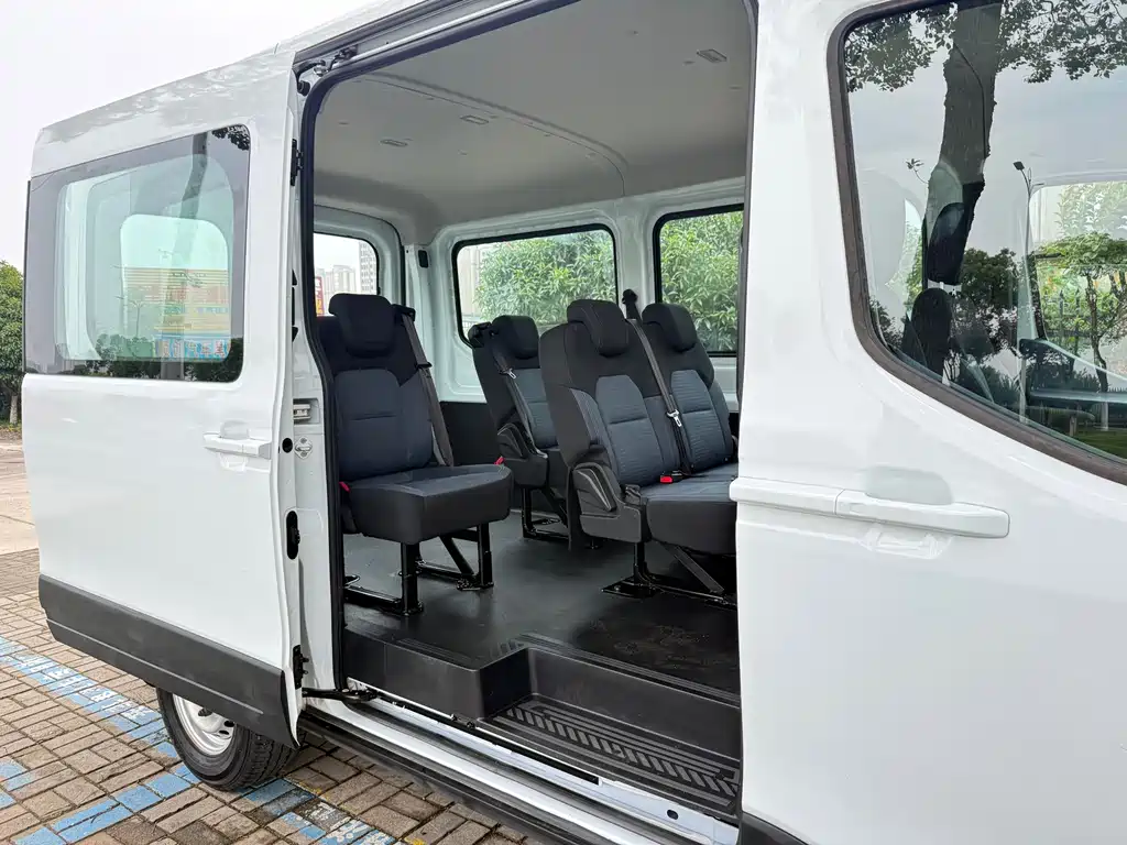 Ford E Transit 2023 — фото 8