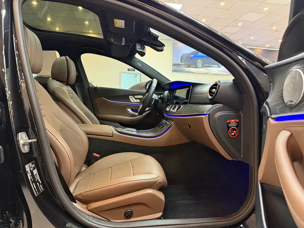 Mercedes-Benz E-Class 2020 — фото 19