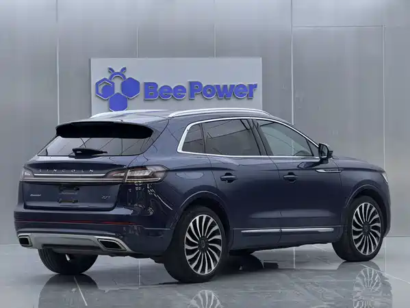 Lincoln Nautilus 2021