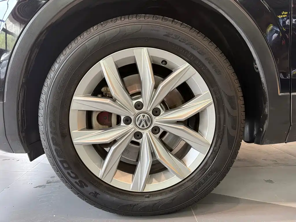 Volkswagen Tiguan 2019 — фото 14