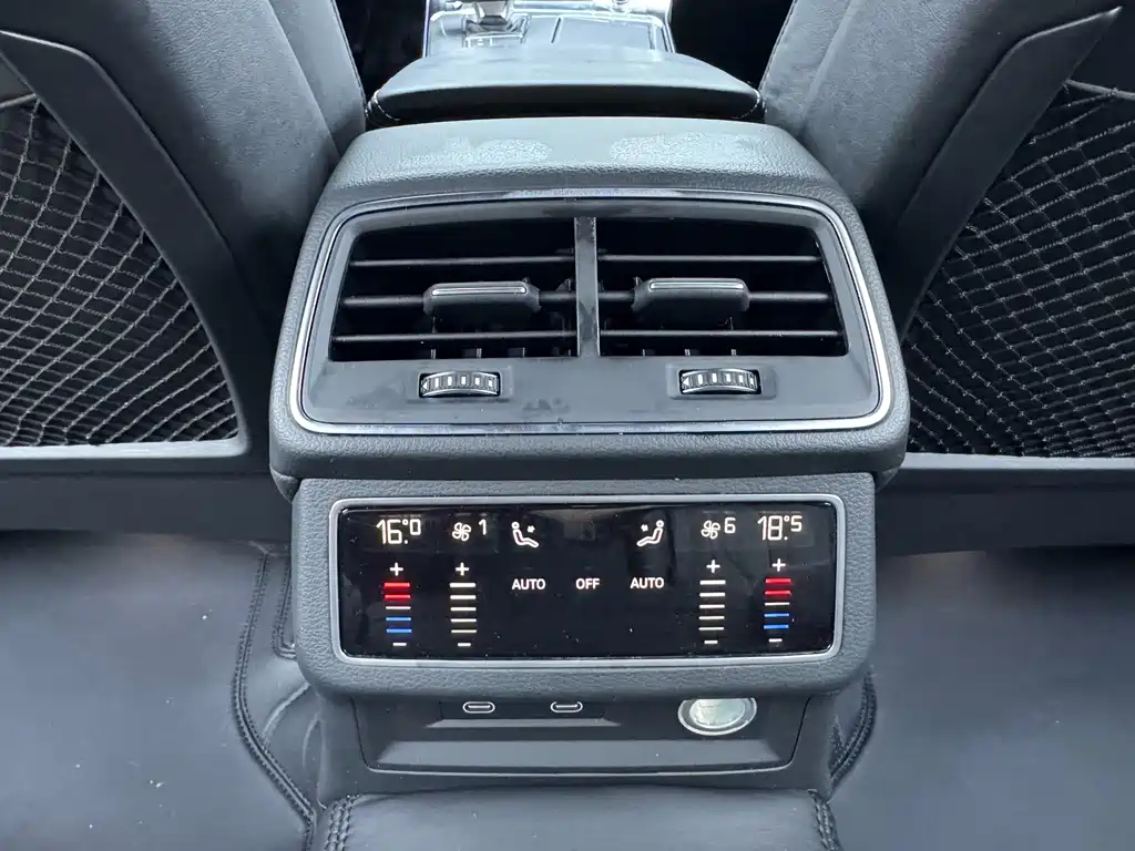 Audi A6L New Energy 2023 — фото 14